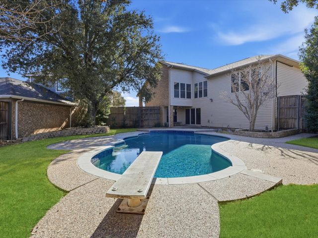 2931 Peninsula Way, Carrollton, TX 75007