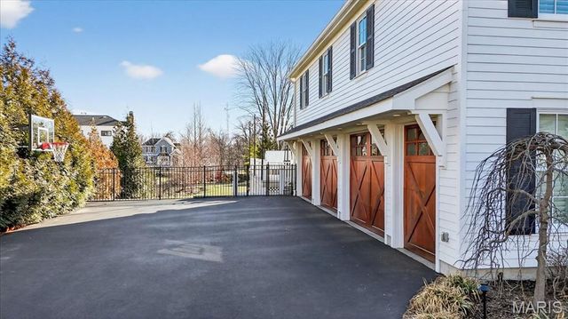 306 E Jefferson Avenue, St Louis, MO 63122