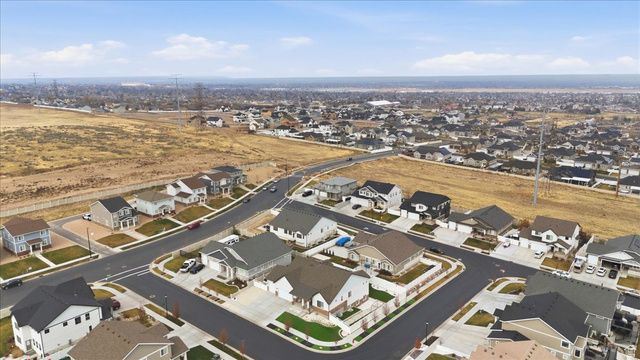 7457 S CUPRIC WAY, West Jordan, UT 84081