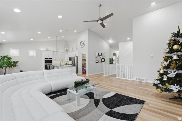 7457 S CUPRIC WAY, West Jordan, UT 84081