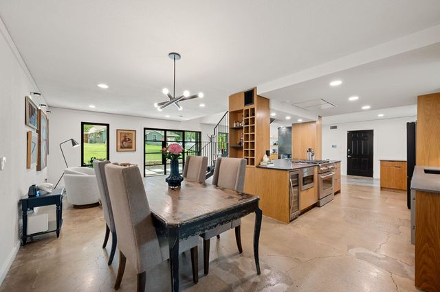 7202 Meadowood DR, Austin, TX 78723