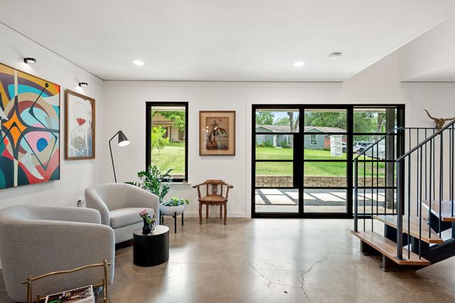 7202 Meadowood DR, Austin, TX 78723