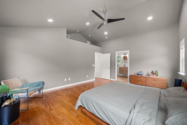 7202 Meadowood DR, Austin, TX 78723