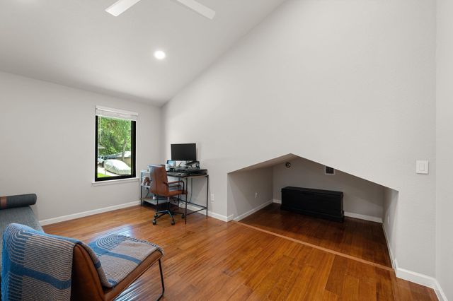 7202 Meadowood DR, Austin, TX 78723