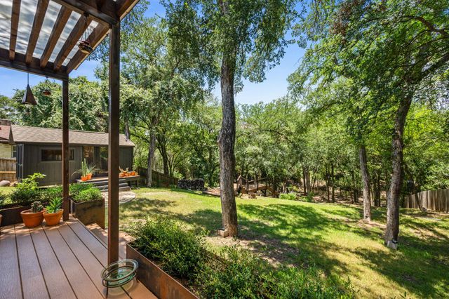 7202 Meadowood DR, Austin, TX 78723