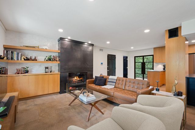 7202 Meadowood DR, Austin, TX 78723