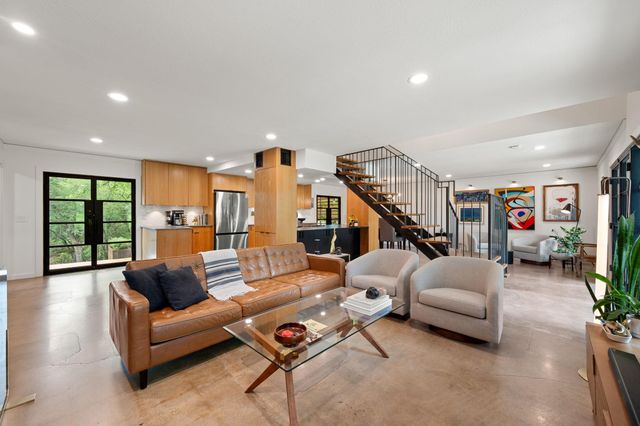 7202 Meadowood DR, Austin, TX 78723