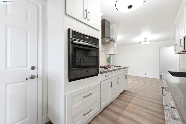 3228 Kerr St, Castro Valley, CA 94546