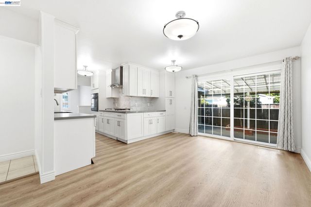 3228 Kerr St, Castro Valley, CA 94546