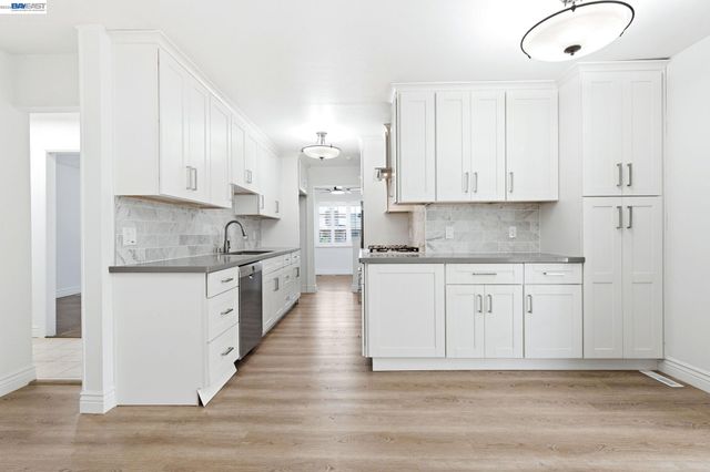 3228 Kerr St, Castro Valley, CA 94546