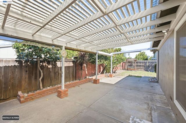 3228 Kerr St, Castro Valley, CA 94546