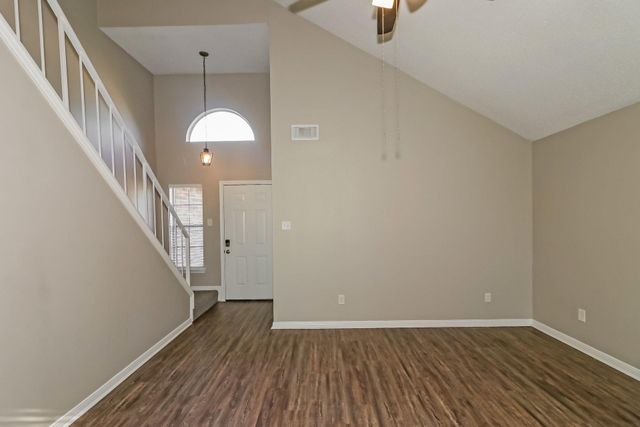 8454 Lake Crystal Drive, Houston, TX 77095