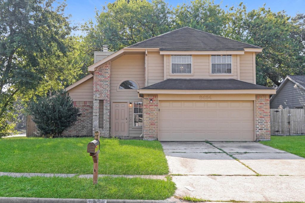 8454 Lake Crystal Drive, Houston, TX 77095