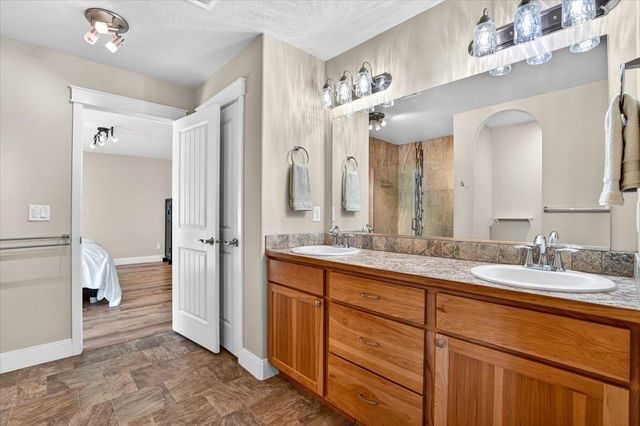 1725 S Clover Dr, Veradale, WA 99016