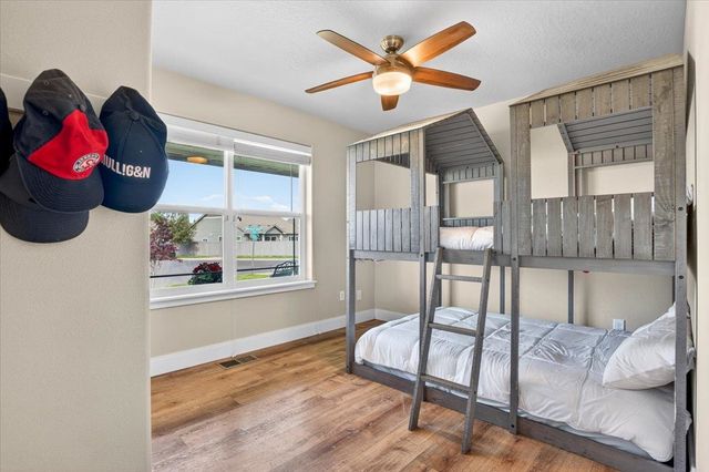 1725 S Clover Dr, Veradale, WA 99016