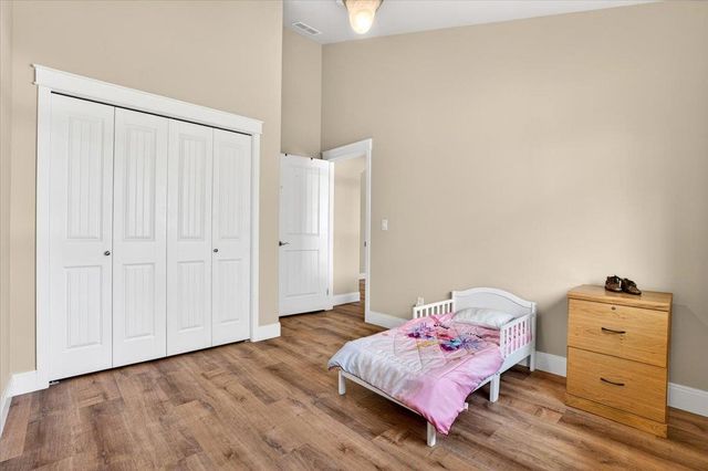 1725 S Clover Dr, Veradale, WA 99016