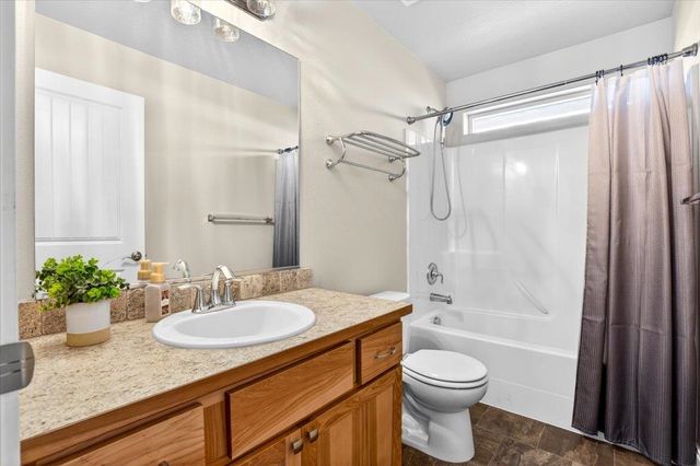 1725 S Clover Dr, Veradale, WA 99016