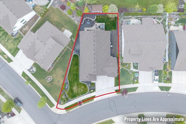 1725 S Clover Dr, Veradale, WA 99016