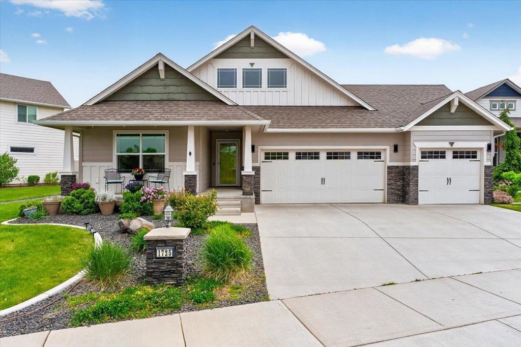 1725 S Clover Dr, Veradale, WA 99016