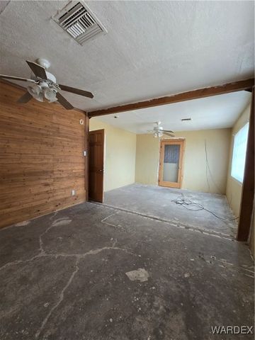 1417 S Canelo Road, Golden Valley, AZ 86413