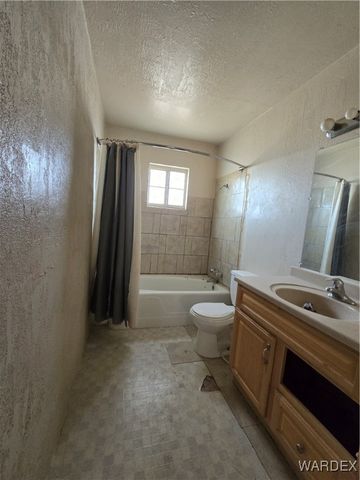 1417 S Canelo Road, Golden Valley, AZ 86413