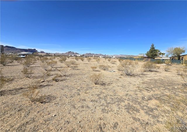 1417 S Canelo Road, Golden Valley, AZ 86413