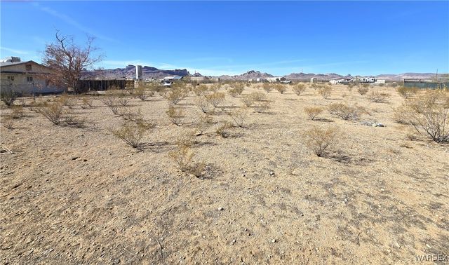 1417 S Canelo Road, Golden Valley, AZ 86413