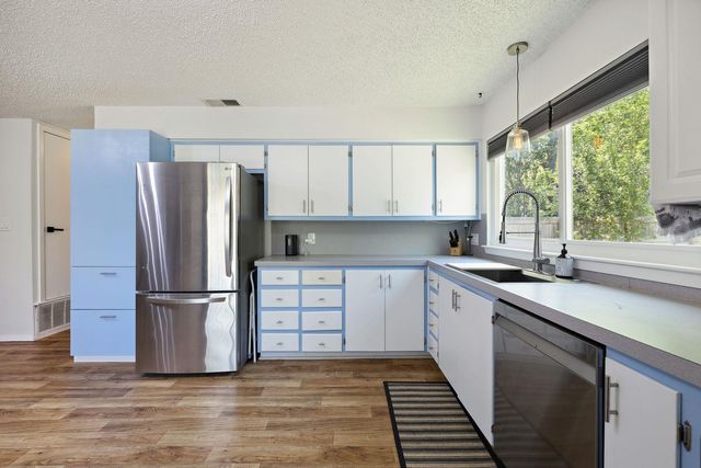 5304 Harvest LN, Austin, TX 78745