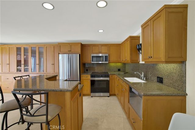 31561 Table Rock Dr. 213, Laguna Beach, CA 92651