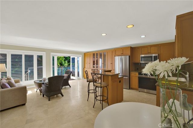 31561 Table Rock Dr. 213, Laguna Beach, CA 92651
