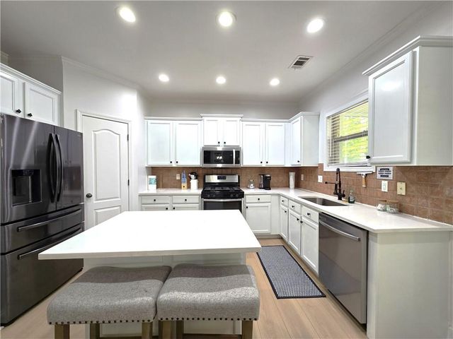 379 Peachstone Way, Lawrenceville, GA 30043