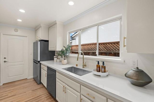 5177 Englewood Drive, San Jose, CA 95129