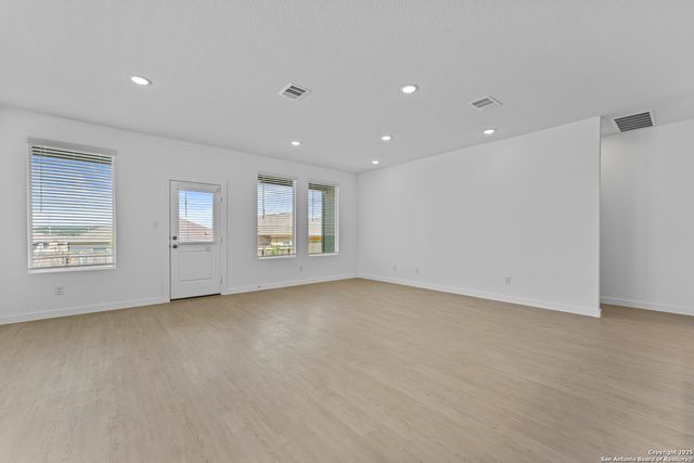 31952 Ambrose St, Bulverde, TX 78163