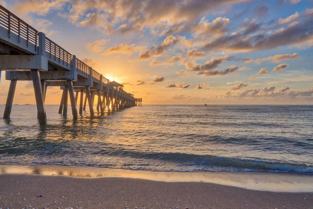 755 Saturn Street E204, Jupiter, FL 33477