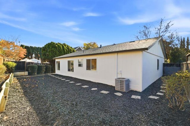 7085 Via Pacifica, San Jose, CA 95139