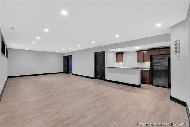 6325 Cliff Drive, Jeffersonville, IN 47130
