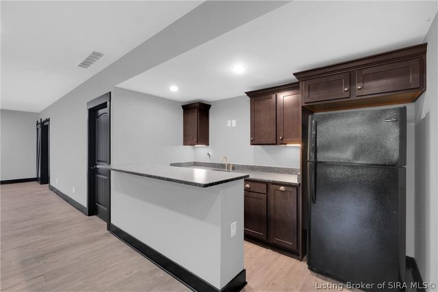 6325 Cliff Drive, Jeffersonville, IN 47130