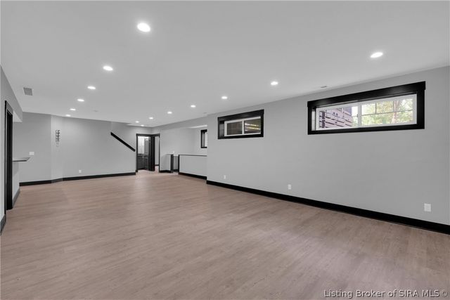 6325 Cliff Drive, Jeffersonville, IN 47130