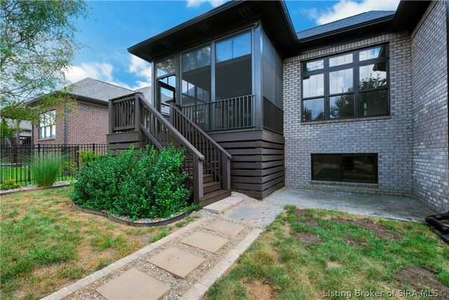 6325 Cliff Drive, Jeffersonville, IN 47130