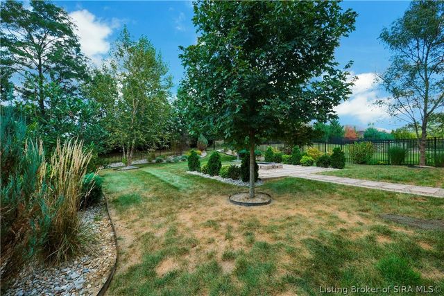 6325 Cliff Drive, Jeffersonville, IN 47130