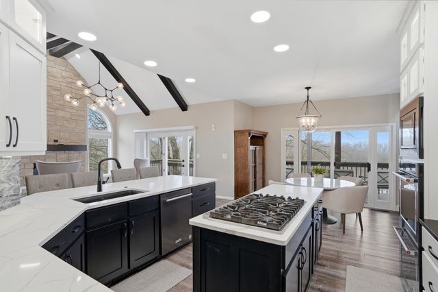 1740 W RIVER BLUFF CT, Columbia, MO 65201