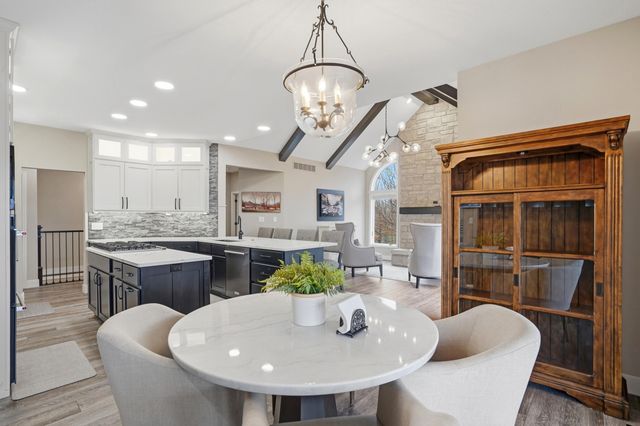 1740 W RIVER BLUFF CT, Columbia, MO 65201