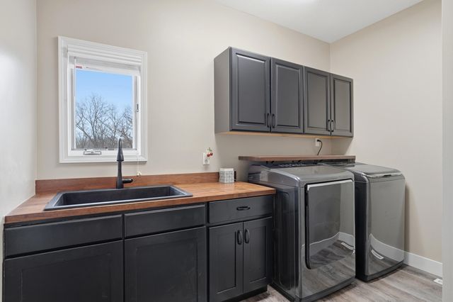 1740 W RIVER BLUFF CT, Columbia, MO 65201