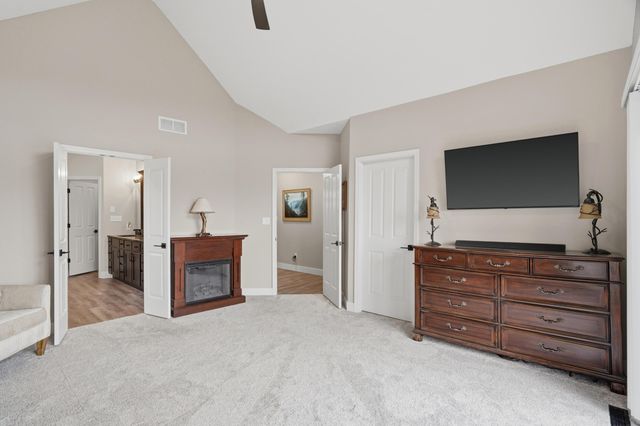 1740 W RIVER BLUFF CT, Columbia, MO 65201