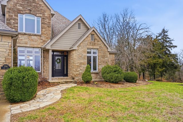 1740 W RIVER BLUFF CT, Columbia, MO 65201