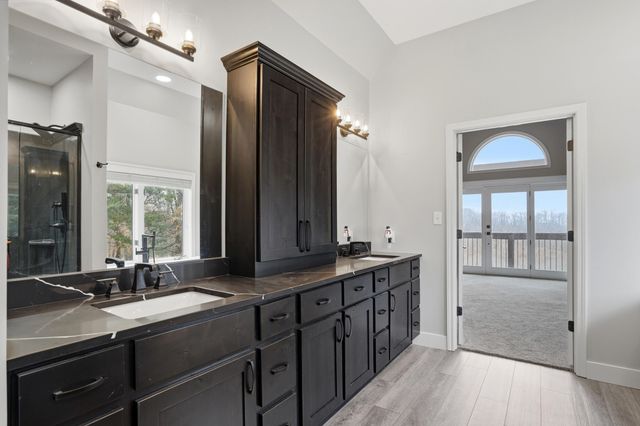 1740 W RIVER BLUFF CT, Columbia, MO 65201