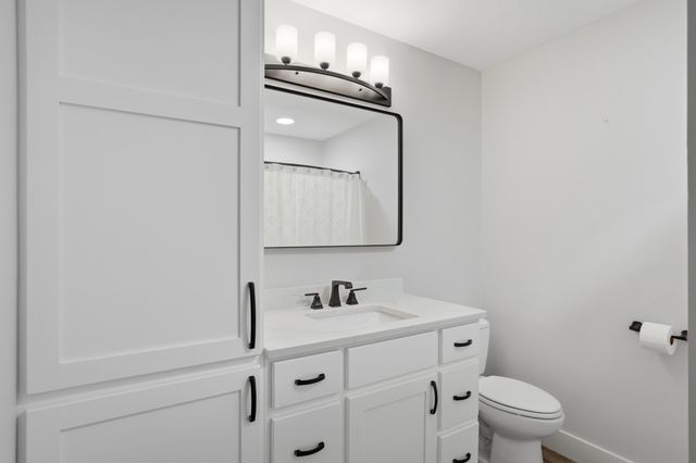 1740 W RIVER BLUFF CT, Columbia, MO 65201