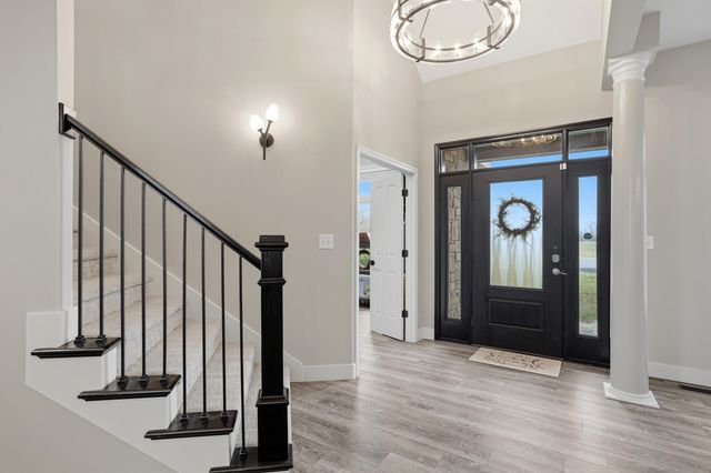 1740 W RIVER BLUFF CT, Columbia, MO 65201