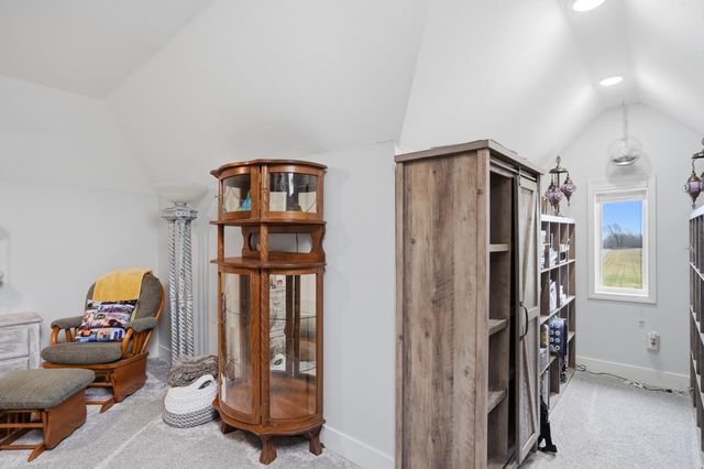 1740 W RIVER BLUFF CT, Columbia, MO 65201