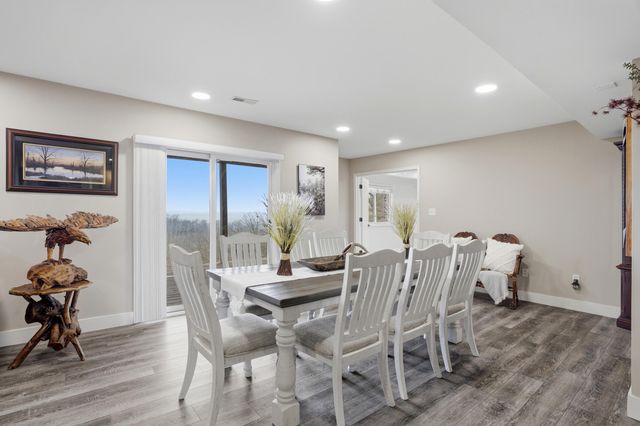 1740 W RIVER BLUFF CT, Columbia, MO 65201